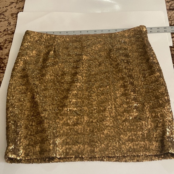 Gold lame skirt - Picture 2 of 7